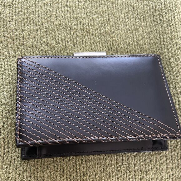 Vintage New Classic and timeless  lAnne Klein Black brown Leather coin case - Picture 3 of 6